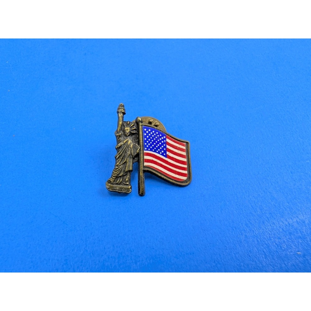 Vintage Bronze Tone Statue of Liberty With American Flag Collectible Lapel Pin